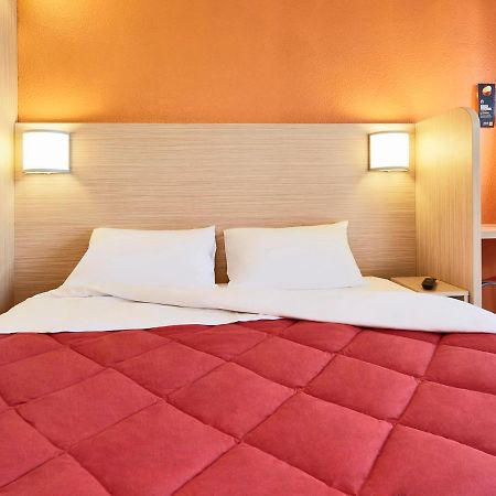 Premiere Classe Orleans Ouest - La Chapelle St Mesmin Екстер'єр фото