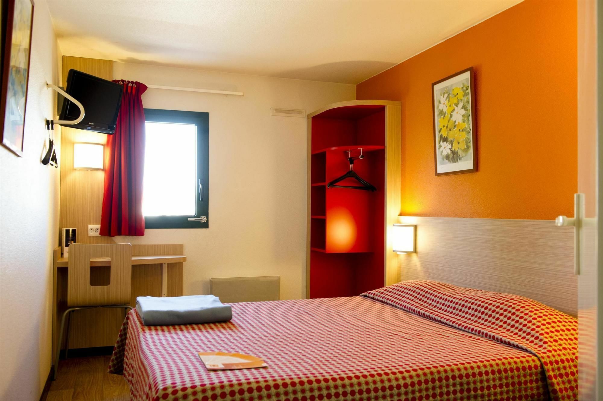 Premiere Classe Orleans Ouest - La Chapelle St Mesmin Екстер'єр фото